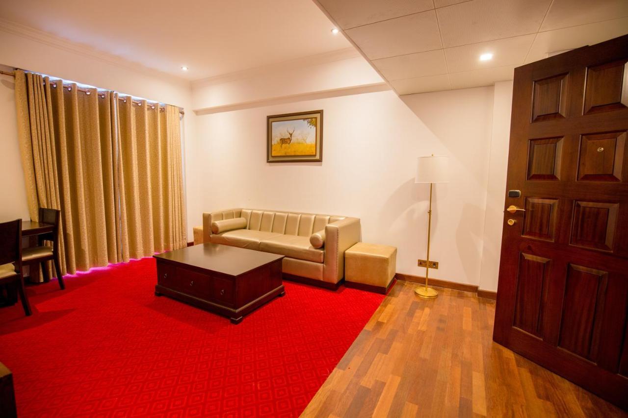 Trillium Boutique City Hotel Коломбо Экстерьер фото