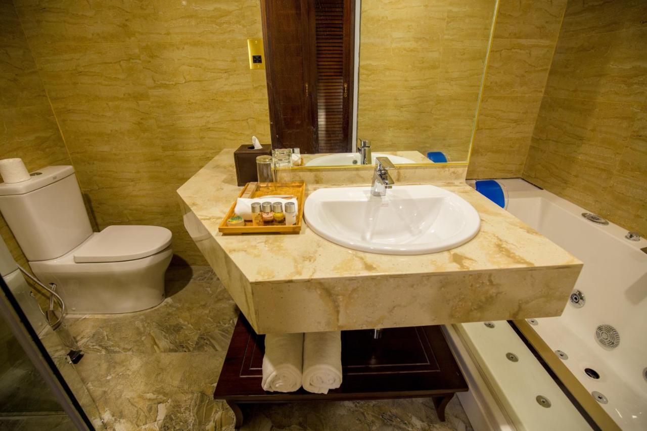 Trillium Boutique City Hotel Коломбо Экстерьер фото