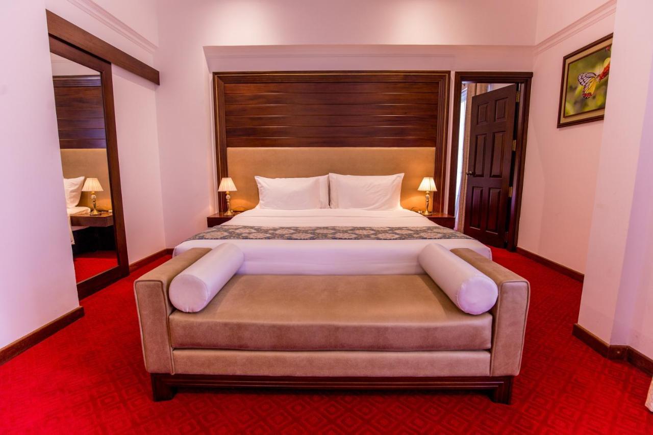 Trillium Boutique City Hotel Коломбо Экстерьер фото