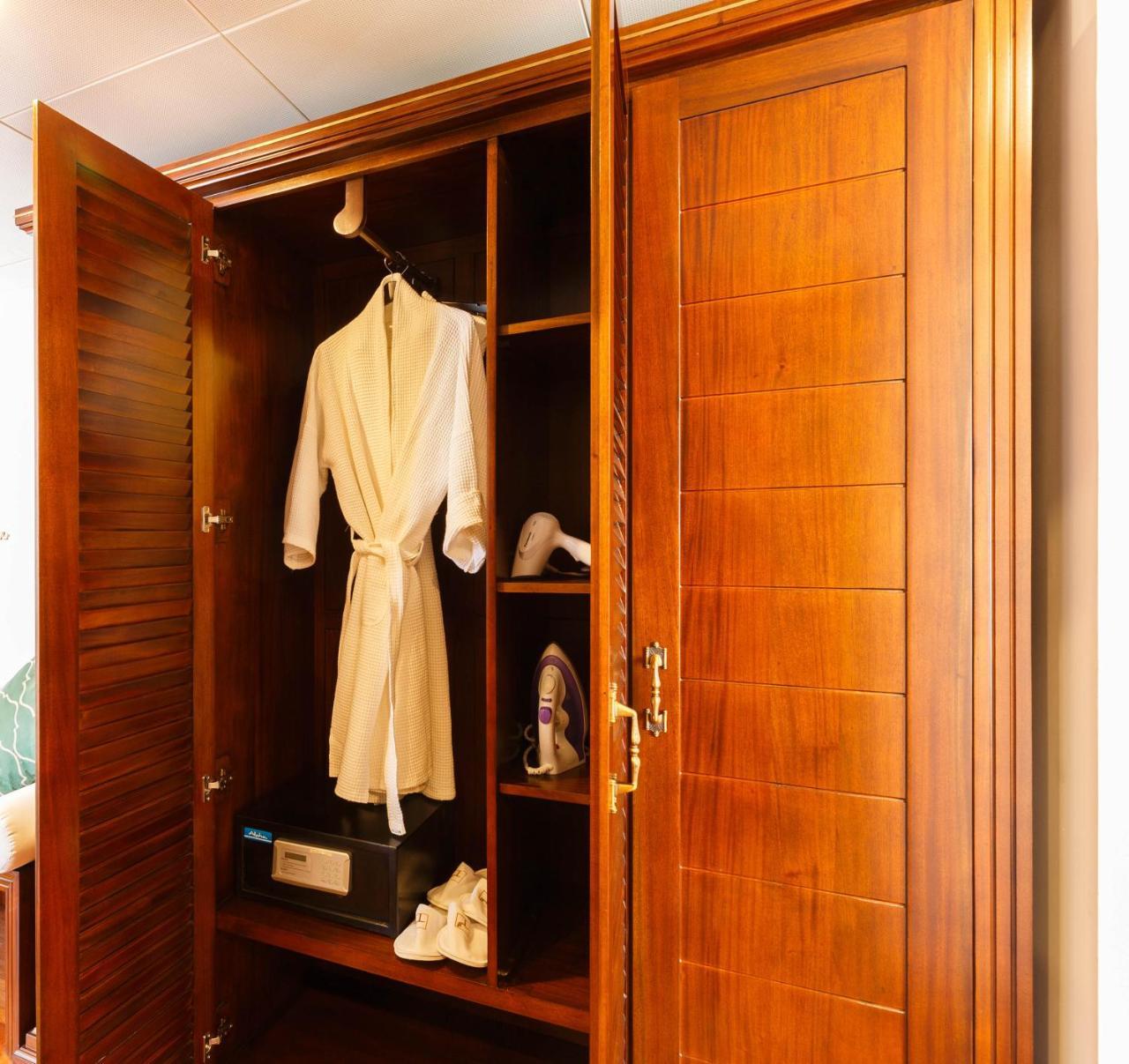 Trillium Boutique City Hotel Коломбо Экстерьер фото