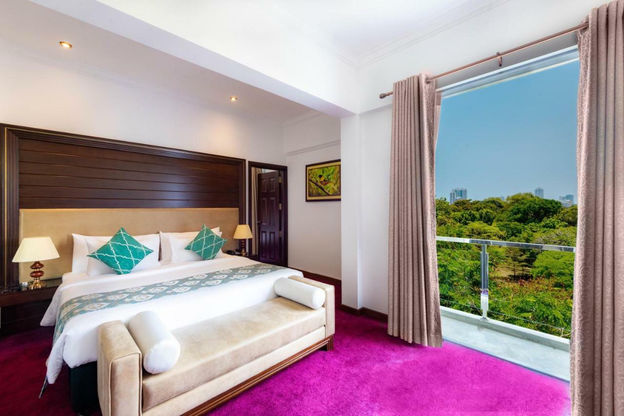 Trillium Boutique City Hotel Коломбо Экстерьер фото